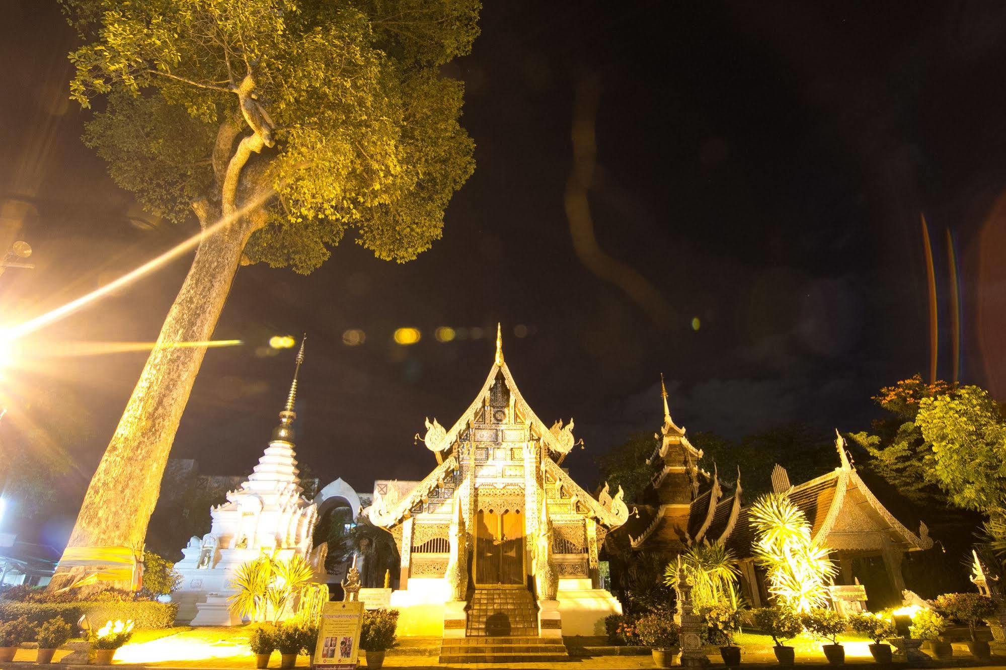 Phoothawee House Hotel เชียงใหม่ ภายนอก รูปภาพ