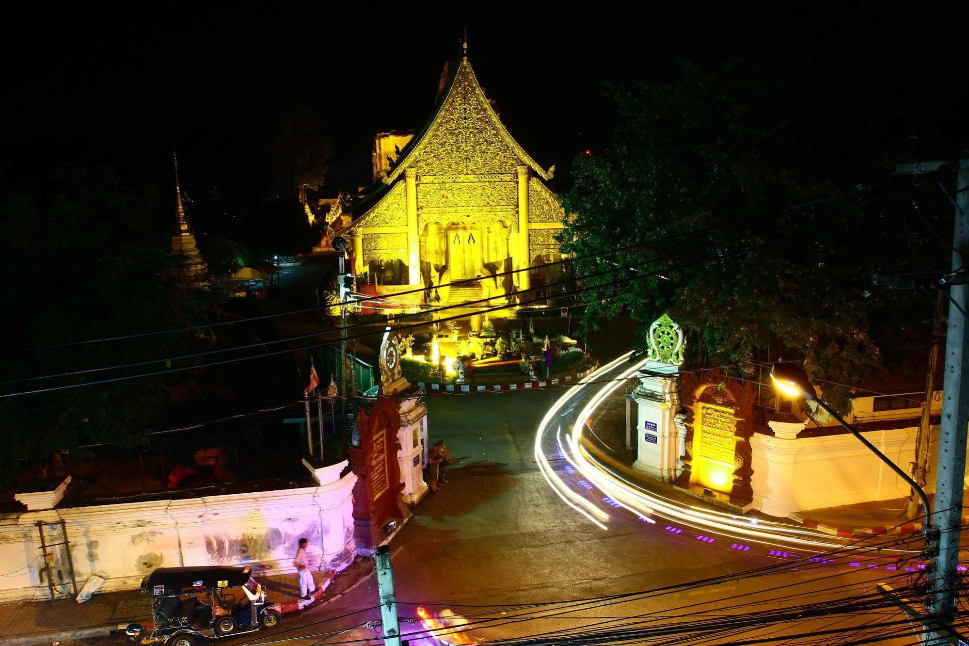 Phoothawee House Hotel เชียงใหม่ ภายนอก รูปภาพ