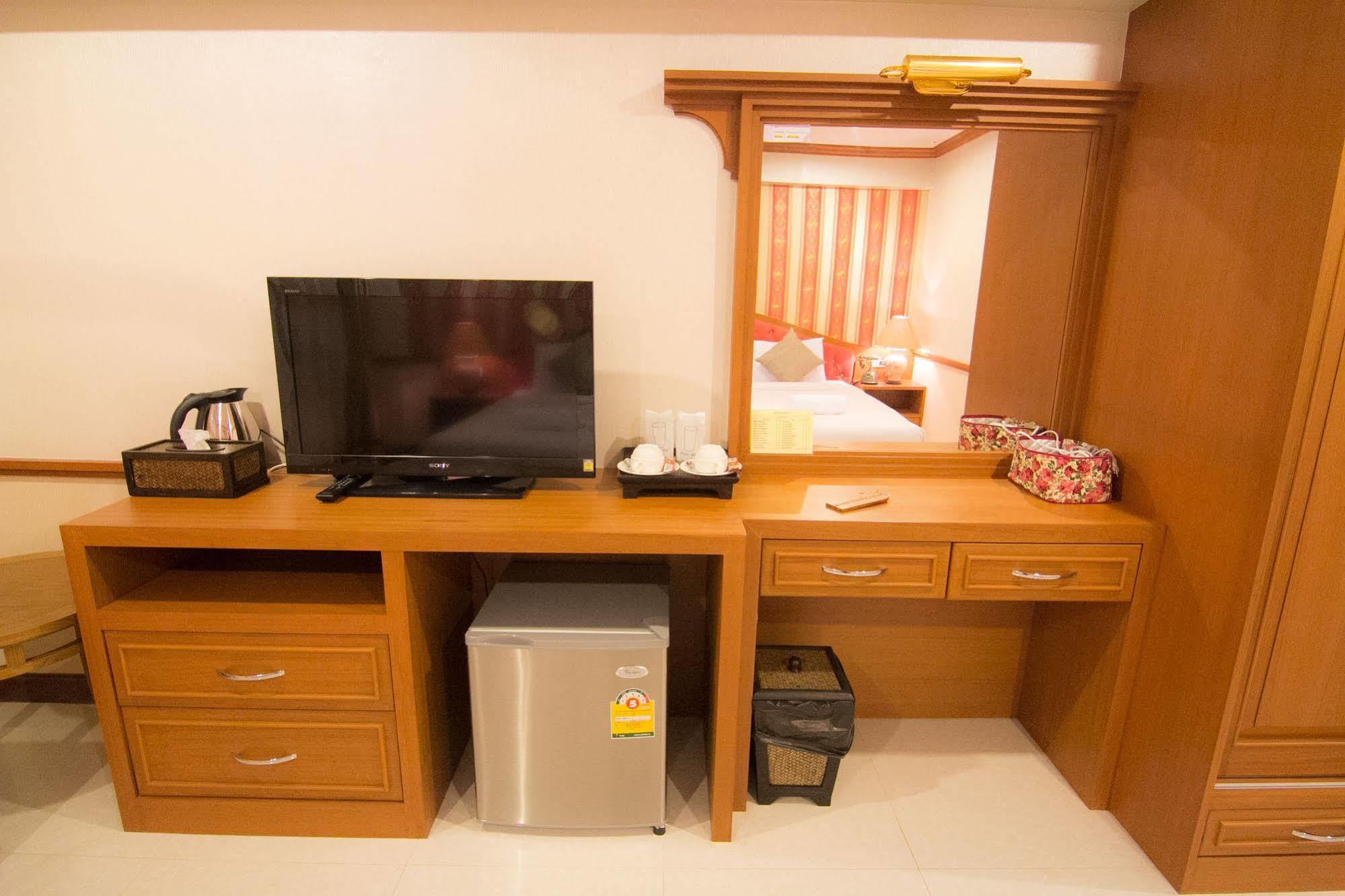 Phoothawee House Hotel เชียงใหม่ ภายนอก รูปภาพ